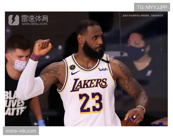 奥斯卡·罗伯特森单打创造得分爆发 助攻数据领先同期后卫